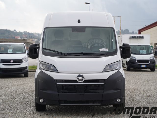 OPEL Movano usata, con Airbag