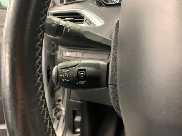 PEUGEOT 208 usata, con Autoradio digitale