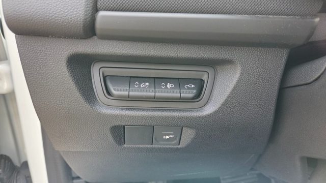 RENAULT ZOE usata, con Autoradio digitale