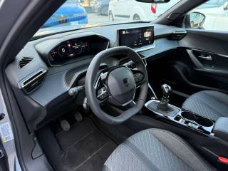 PEUGEOT 2008 usata, con Fari LED