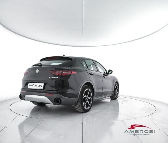 ALFA ROMEO Stelvio usata 2