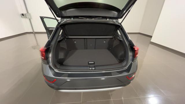 VOLKSWAGEN T-Roc usata, con Sedile posteriore sdoppiato