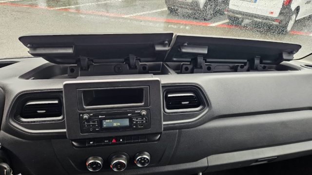 NISSAN NV400 usata 12