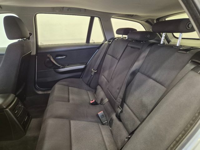 BMW 320 usata, con Fari Xenon