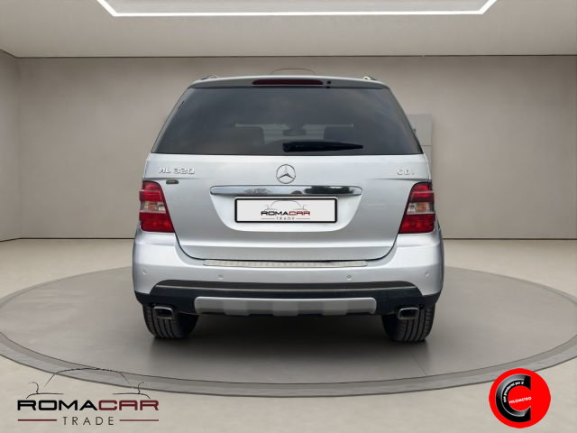 MERCEDES-BENZ ML 320 usata, con Boardcomputer