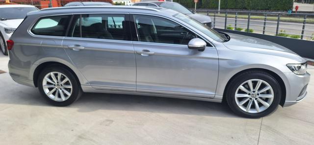 VOLKSWAGEN Passat Variant usata, con Airbag Passeggero