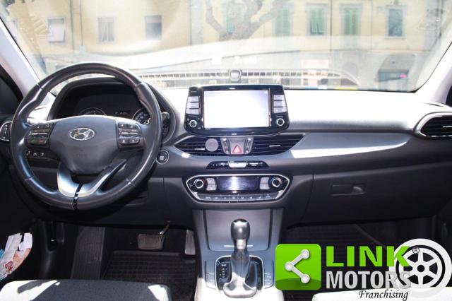 HYUNDAI i30 usata, con Hill holder