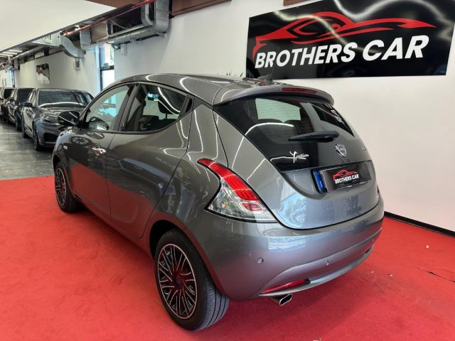 LANCIA Ypsilon usata, con Autoradio
