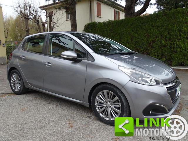 PEUGEOT 208 usata, con Specchietti laterali elettrici