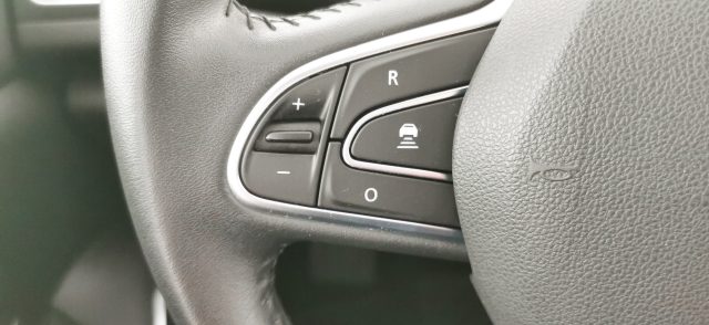 RENAULT Megane usata, con Sensori di parcheggio anteriori