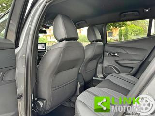 PEUGEOT 2008 usata, con Sensori di parcheggio posteriori