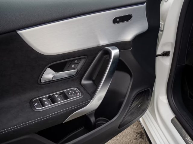 MERCEDES-BENZ A 180 usata, con Immobilizzatore elettronico