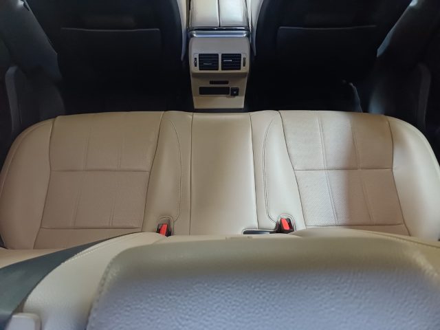 LAND ROVER Range Rover Velar usata, con USB