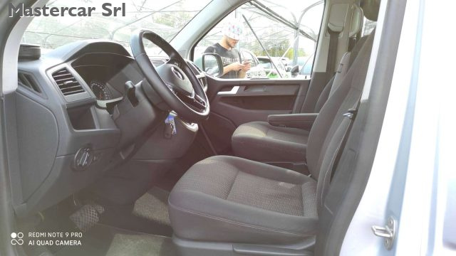 VOLKSWAGEN T6 Caravelle usata 9