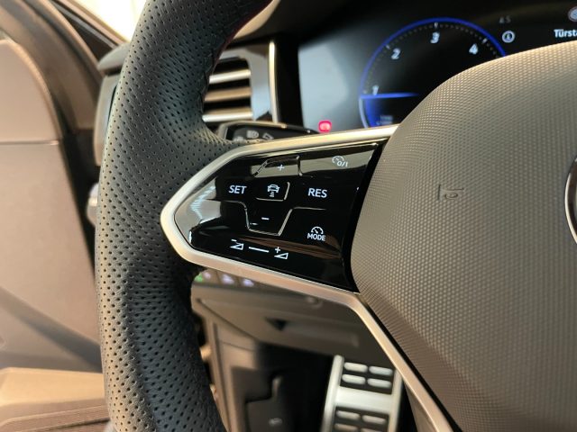 VOLKSWAGEN Touareg usata, con Climatizzatore
