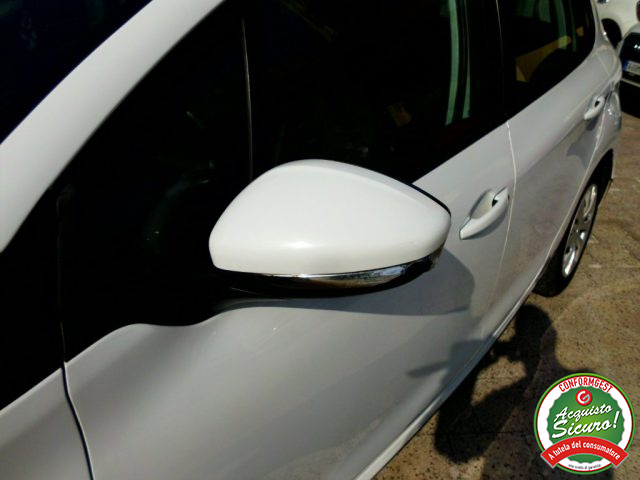 PEUGEOT 208 usata, con Luci diurne
