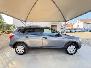 NISSAN Qashqai+2 usata, con Boardcomputer