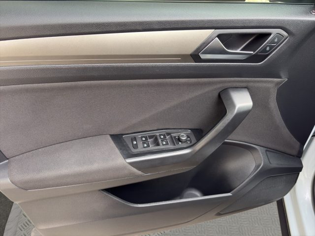 VOLKSWAGEN T-Roc usata, con Sensori di parcheggio posteriori