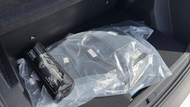 PEUGEOT 2008 usata, con Fari LED