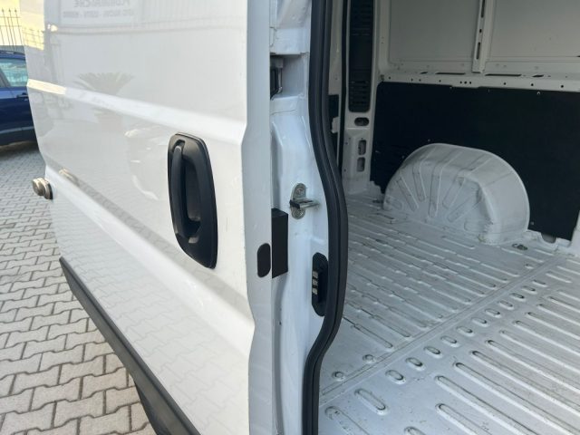 PEUGEOT Boxer usata 16