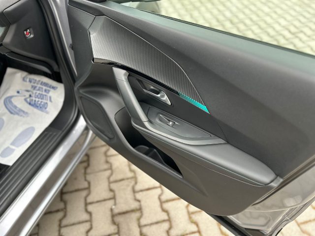 PEUGEOT 2008 usata, con USB