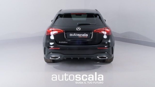 MERCEDES-BENZ A 200 usata, con Specchietti laterali elettrici