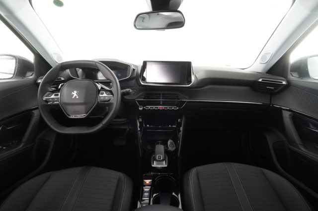PEUGEOT 2008 usata 9