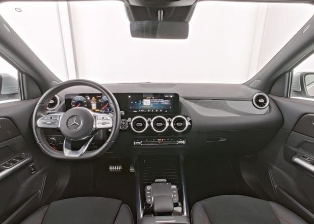 MERCEDES-BENZ GLA 200 usata, con Cerchi in lega