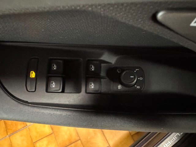 CUPRA Terramar usata, con Specchietti laterali elettrici
