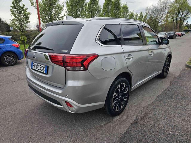 MITSUBISHI Outlander usata, con Alzacristalli elettrici