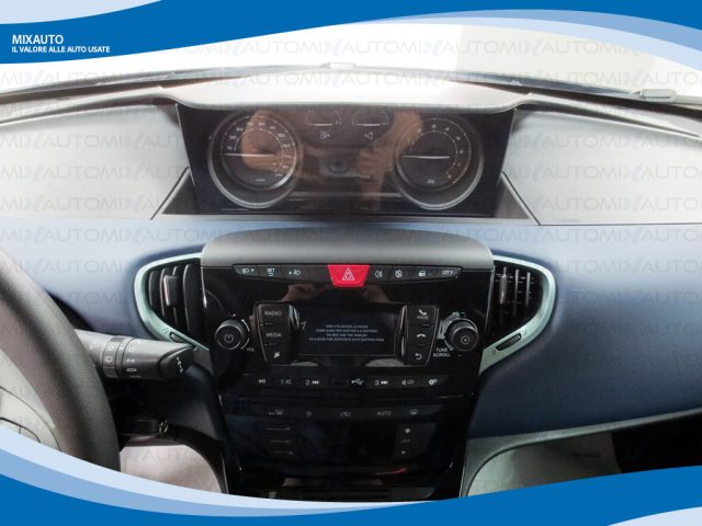 LANCIA Ypsilon usata, con Autoradio