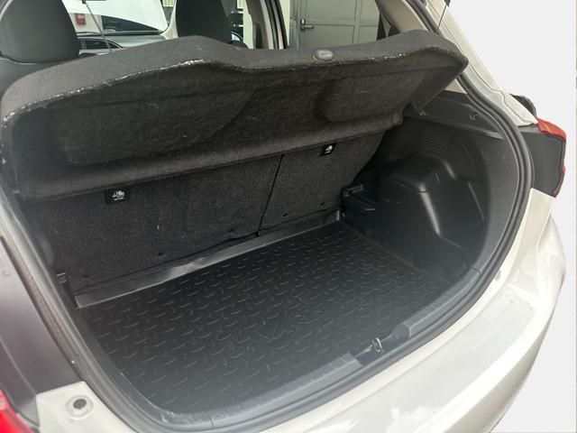 TOYOTA Yaris usata, con Fendinebbia