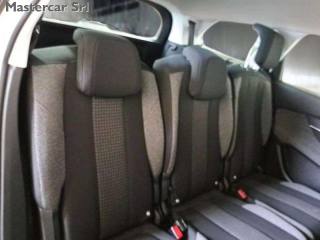 PEUGEOT 5008 usata, con Servosterzo