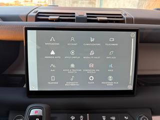 LAND ROVER Defender usata, con USB