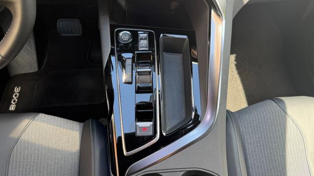 PEUGEOT 3008 usata, con Controllo automatico clima