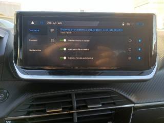 PEUGEOT 2008 usata, con Luci diurne LED