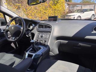 PEUGEOT 5008 usata, con Cerchi in lega