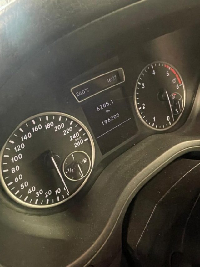 MERCEDES-BENZ B 180 usata, con Servosterzo