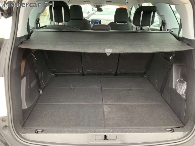 PEUGEOT 5008 usata, con Vetri oscurati