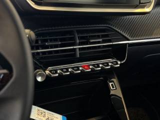 PEUGEOT 208 usata, con Sedile posteriore sdoppiato