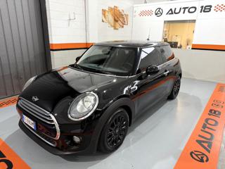 MINI Cooper D 1.5 Cooper D Total Black +Navi+Pack Luci Interior!