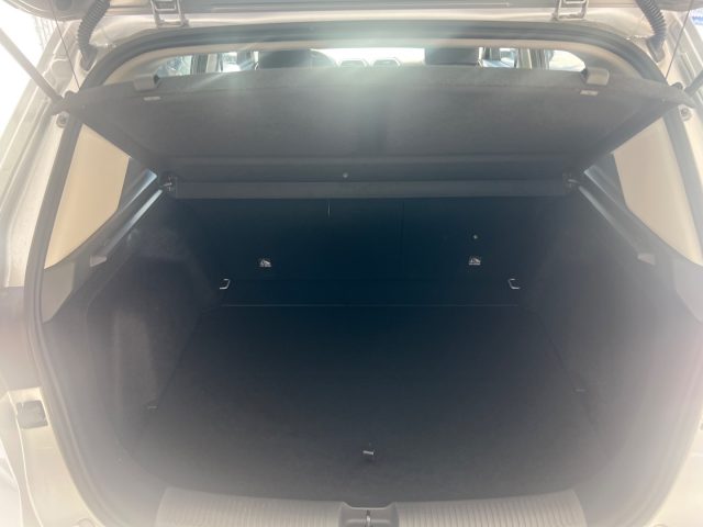 MG ZS usata, con USB
