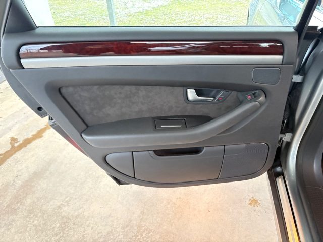 AUDI A8 usata, con MP3