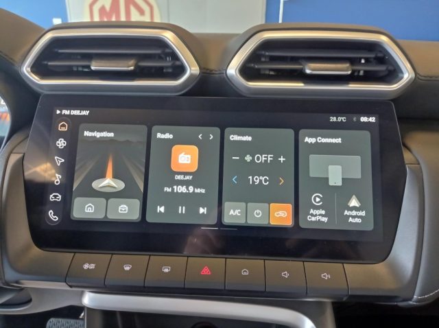 MG ZS usata, con Autoradio digitale