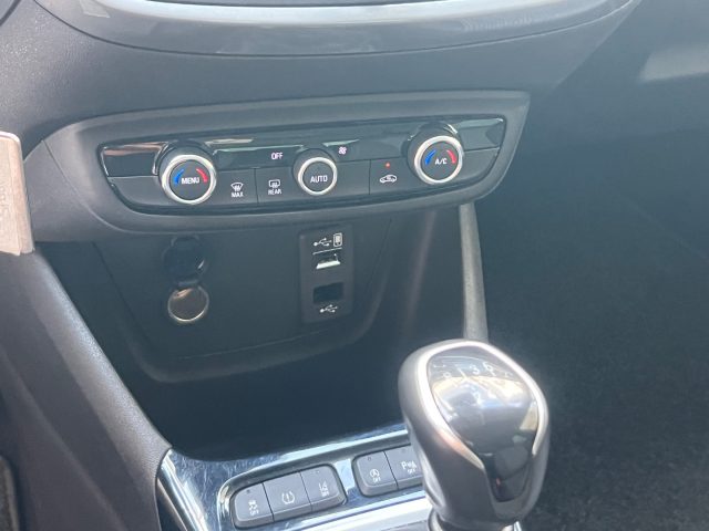 OPEL Crossland usata, con USB