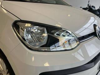 VOLKSWAGEN up! usata, con Autoradio