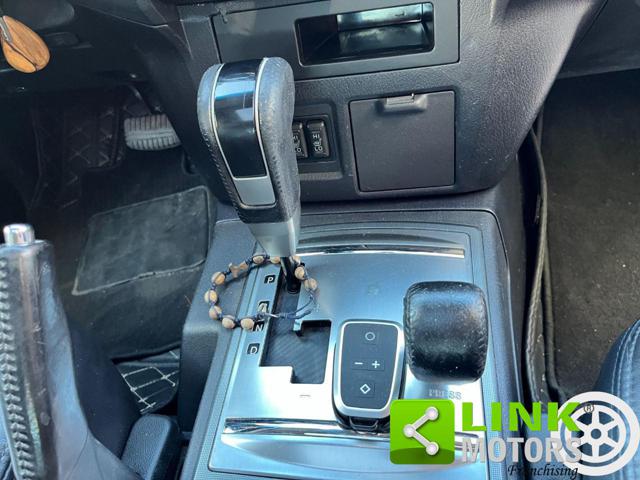 MITSUBISHI Pajero usata, con Sedile posteriore sdoppiato