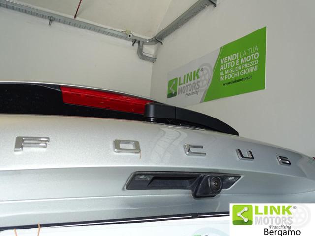 FORD Focus usata, con Telecamera per parcheggio assistito