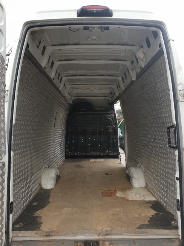 IVECO Daily usata, con ESP