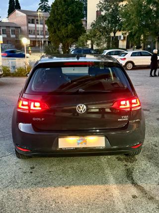 VOLKSWAGEN Golf usata, con Autoradio